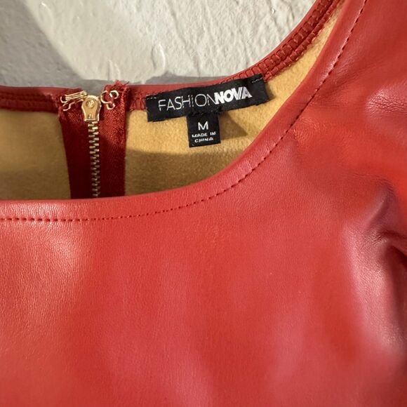 Fashion Nova Red Faux Leather Crop Top SZ Medium - Picture 3 of 4